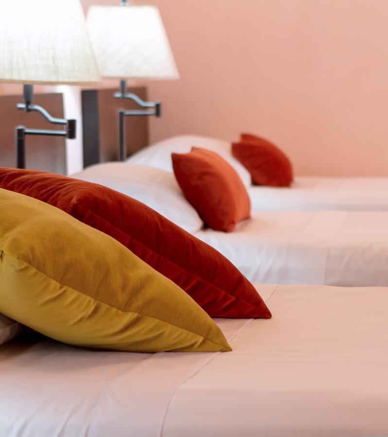 Hotel Dona Manuela モンポス エクステリア 写真