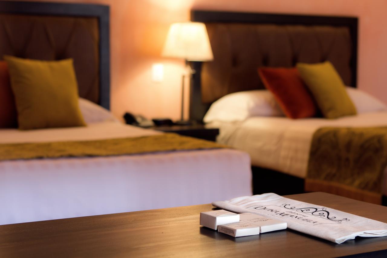 Hotel Dona Manuela モンポス エクステリア 写真