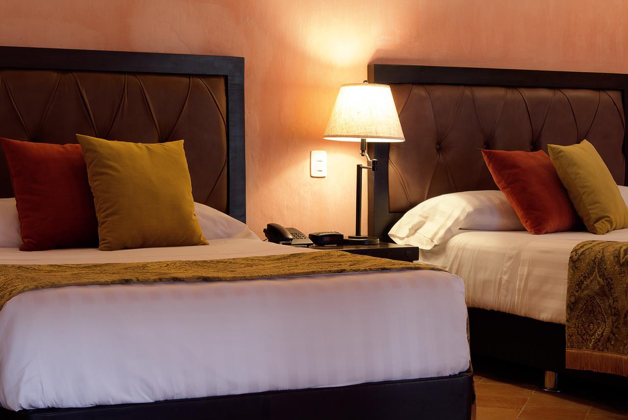 Hotel Dona Manuela モンポス エクステリア 写真