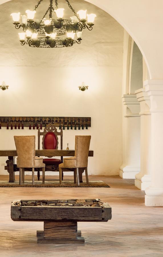 Hotel Dona Manuela モンポス エクステリア 写真